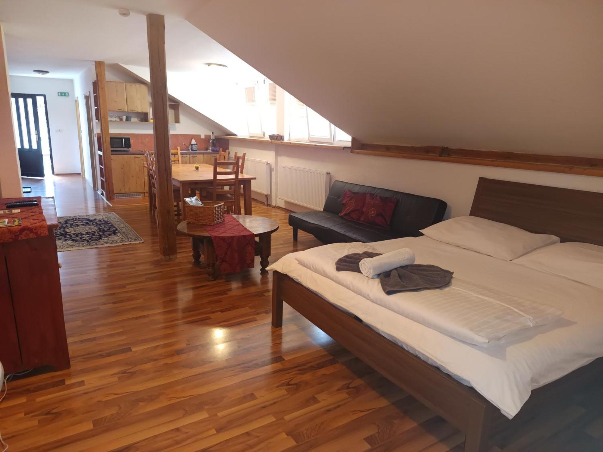 Pension Archa Mikulov Exteriör bild
